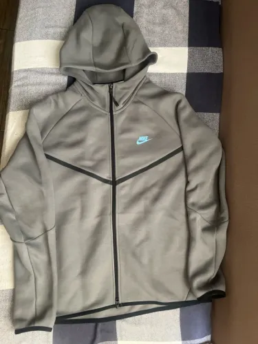 Jaqueta Nike tech