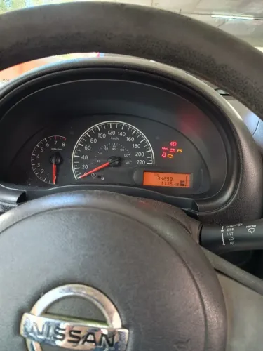 Nissan Versa SV 1.6 16V Flex Fuel 4P Mec. 2013