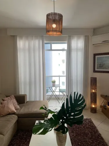 Apartamento Quadra Mar à Venda com 2 Suítes no Ed. Lago Maggiore em Balneário Camboriú