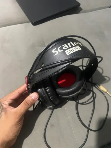 Vendo fone profissional Scarlett 