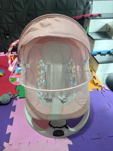 Cadeirinha de balanço com Bluetooth e controle musical 