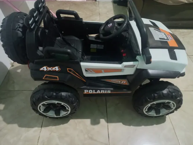 Vendo pouco tempo de uso. Carro ? infantil a partir de 2 anos de idade