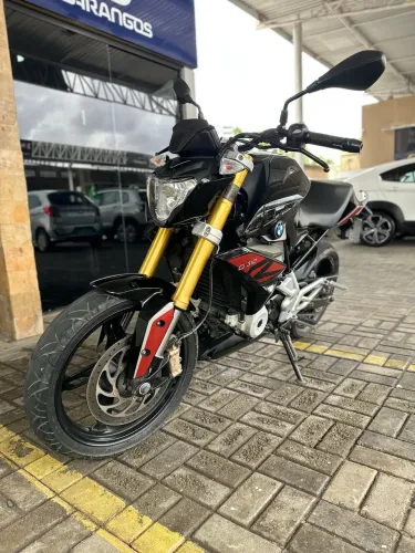 BMW 310 R com apenas 40 mil rodados 