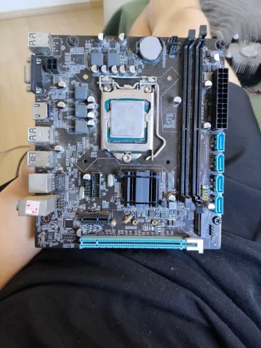 Placa mãe com processador Intel core i5 6500
