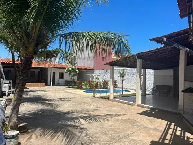 Casa para temporada em Aracaju com 3 suítes e piscina