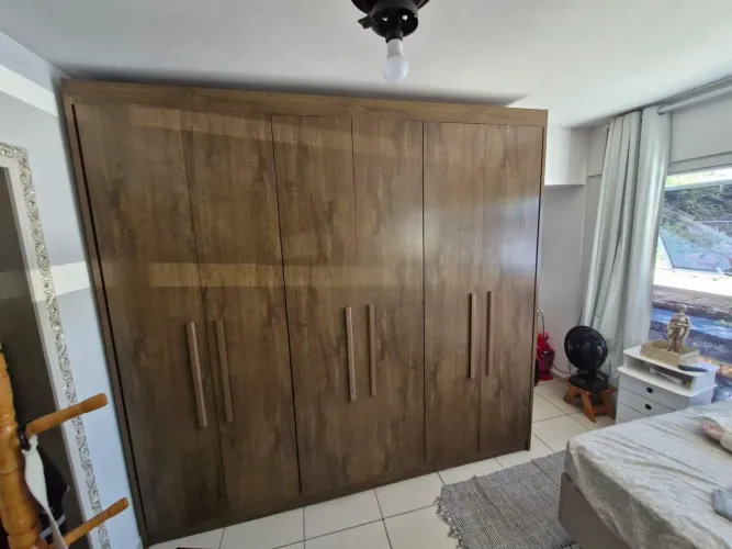 Guarda roupa 6 portas 2,80 metros