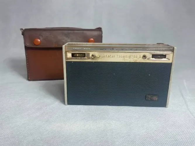 Rádio Hitachi 1960