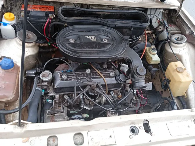 Ford Escort GL 1.6i / 1.6 (álcool) 1988