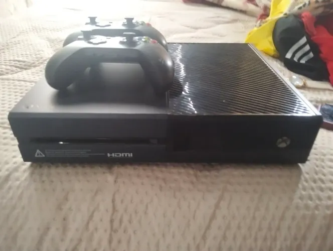 VENDE-SE XBOX ONE
