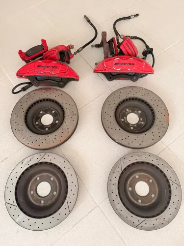 Jogo de Pinça BREMBO AMG + Discos