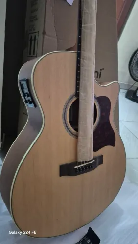 Violão Giannini Performance plus GGC Ceq NS na caixa com brindes