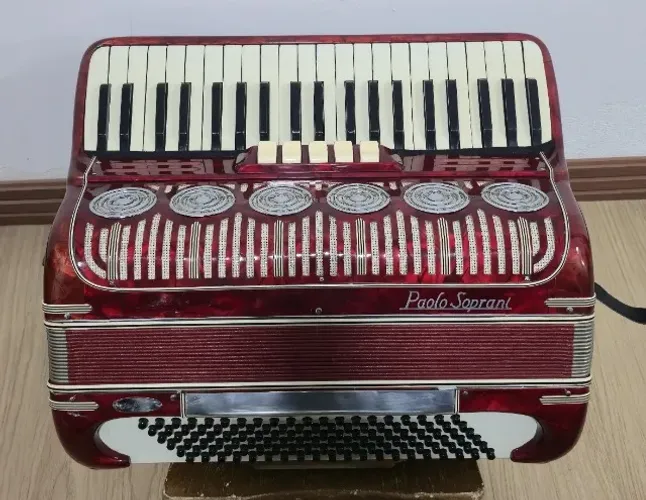 Acordeon Paolo Soprani - 120 baixos - Terça de voz