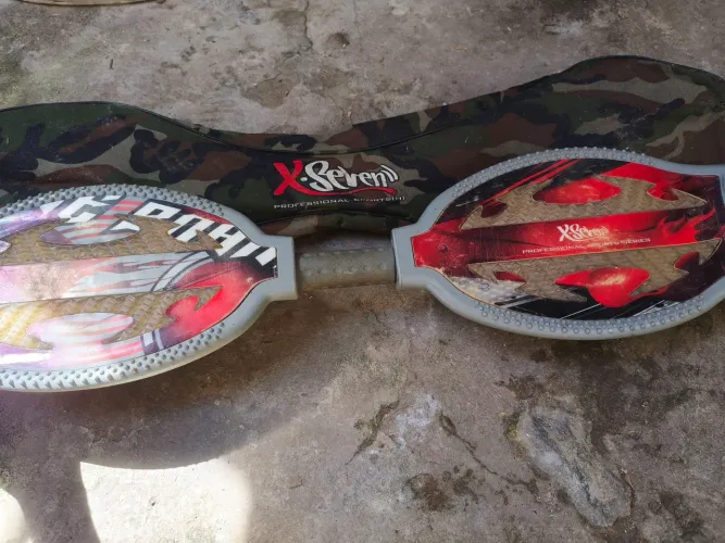 Skate Duas Rodas (waveboard) X-Seven Profissional
