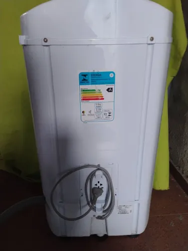Centrifugadora Britânia 5kg semi nova 300 reais