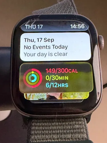 Apple Watch Series 11 46mm GPS + Cellular/eSIM - Garantia (SEMI NOVO)
