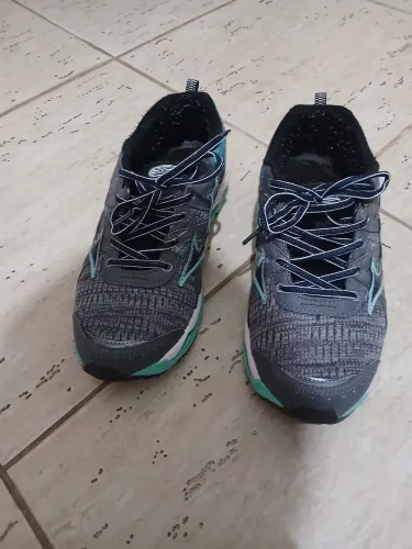 Tenis Mizuno  Nirvana 9 - Super novo - N 40