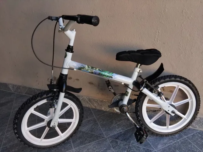BICICLETA ARO 16 VENDO OU TROCO POR OUTRA DE MENOR VALOR PUENES BOM