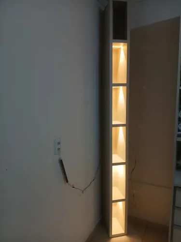 Vendo nicho com iluminação de Led 