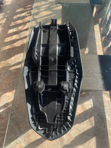 Vendo banco original da XTZ lander 2024 novo nunca usado 