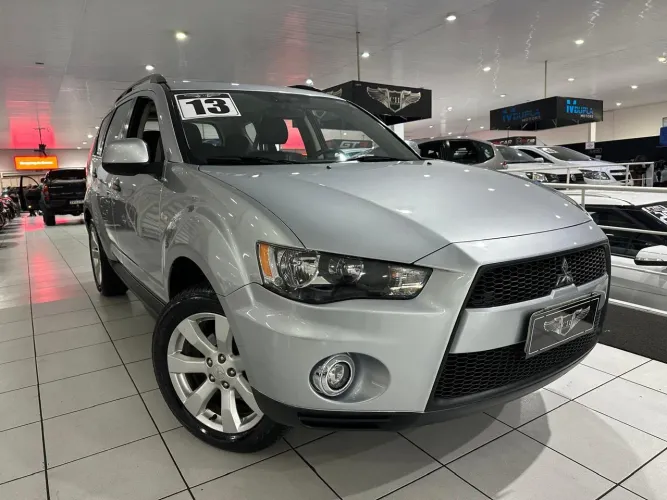 Mitsubishi Outlander 2.0 16V 160cv Aut. 2013