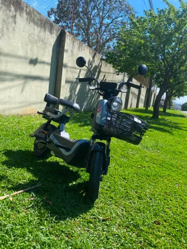 Scooter elétrica