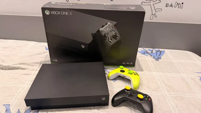 Xbox One X 1TB