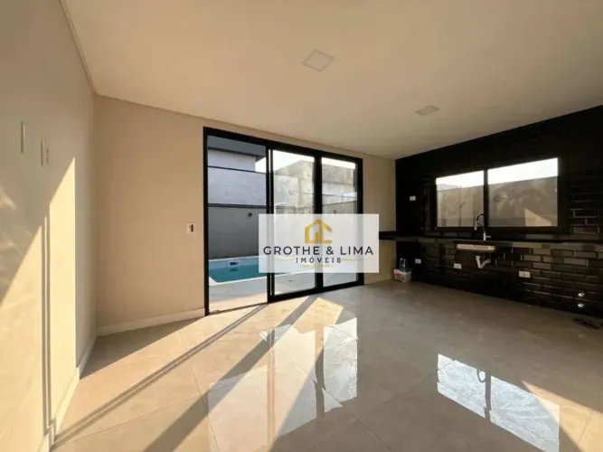 Moderna Casa Térrea com Pé Direito Duplo e Varanda Gourmet