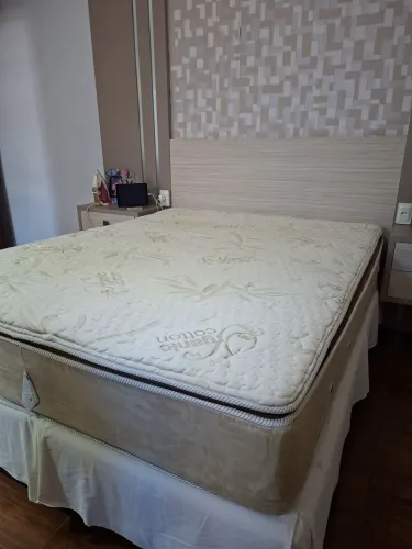 Cama Queen