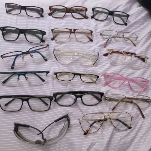 17 óculos vintage 100 reais  mais 6 capas brinde