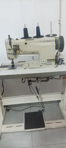 Máquina de costura pespontadeira