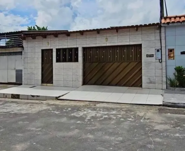 CASA NA SANTA EFIGÊNIA