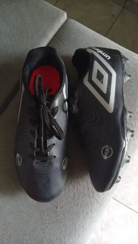 Chuteira Umbro 