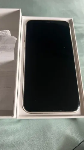 iPhone 11 128 GB todo original com nota fiscal e caixa do aparelho 