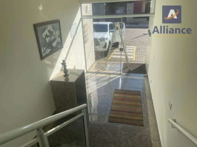 Apartamento com 2 dormitórios para alugar, 75 m² por R$ 2.400,00/mês - Jardim Niero - Louv