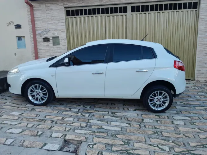 Fiat Bravo Essence 1.8 Flex 16V 5P 2013