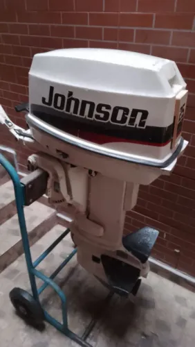 Motor de popa 25 HP ano 1999