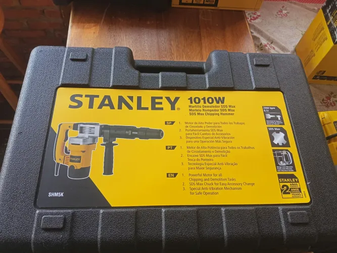 Martelo demolidor sdsmax Stanley SHM5K