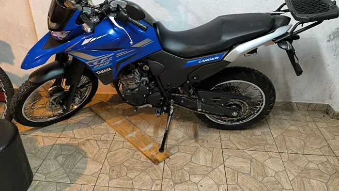Vendo ou troco YAMAHA Lander 250 super nova