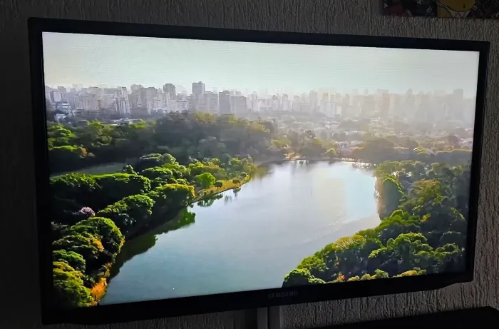 Smart TV Samsung 32" LED Full HD Wi-Fi UN32EH5300 com Controle