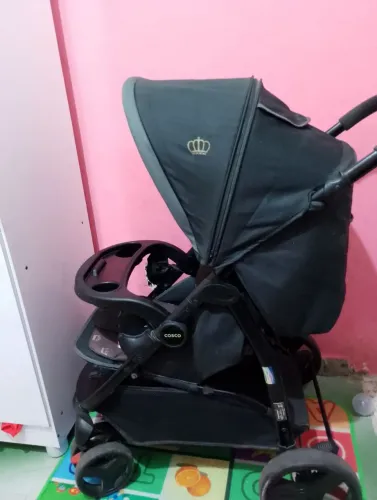Carrinho e bebê conforto