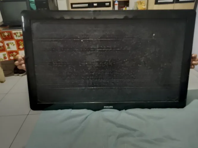 Retirada de peças de tv Philco 40 polegadas