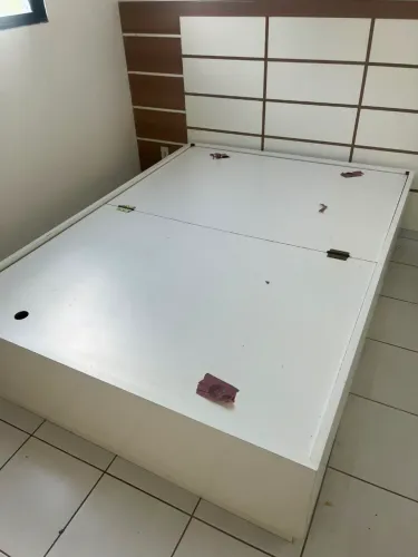 Cama Box Casal com Baú - Branca (Ótimo Estado / Muito Espaçosa)