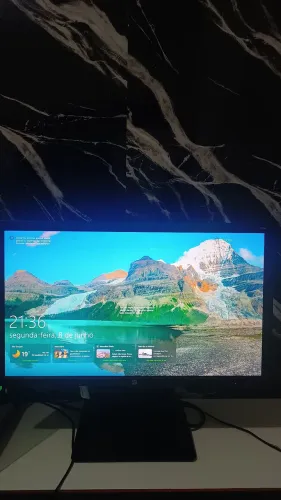 Monitor hp V22b