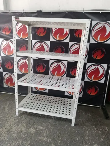Estante 1,10x60x1,70 de ferro 4 planos temos 1   unidade disponível  (usada )