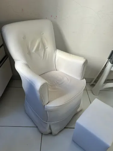 Poltrona de Amamentação + Puff 