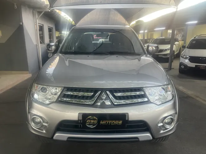Mitsubishi L200 Triton HLS 2.4 Flex 16V CD Mec. 2017