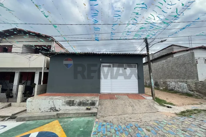 Casa 3/4 de esquina em Potengi: Sombra, Conforto e Oportunidade! [NF]