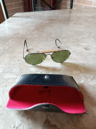 Óculos de sol esportivo