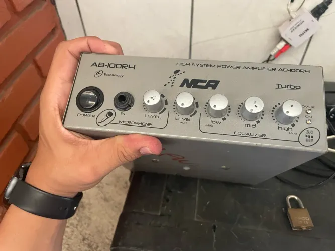 AMPLIFICADOR NCA AB-100RH