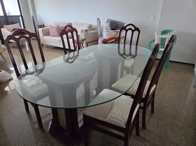 Mesa de jantar para 6 cadeiras